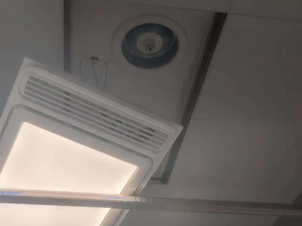 贵阳云岩区卫生间浴霸更换后效果图4